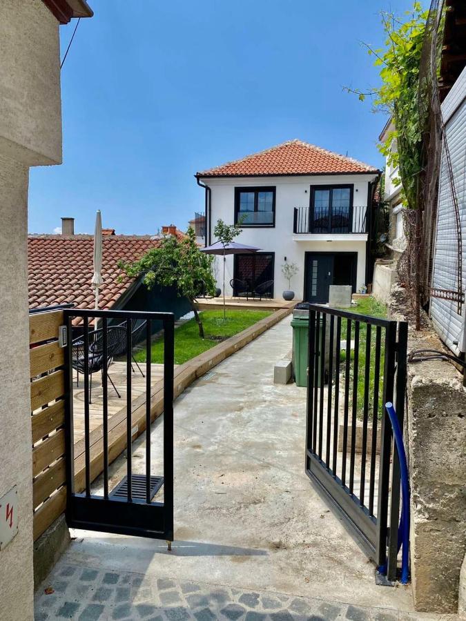 Wild Pear Old Town Boutique Accommodation Ohrid Exteriör bild
